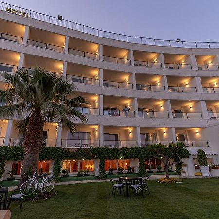 Ramada Resort By Wyndham Puerto De Mazarron Exterior photo