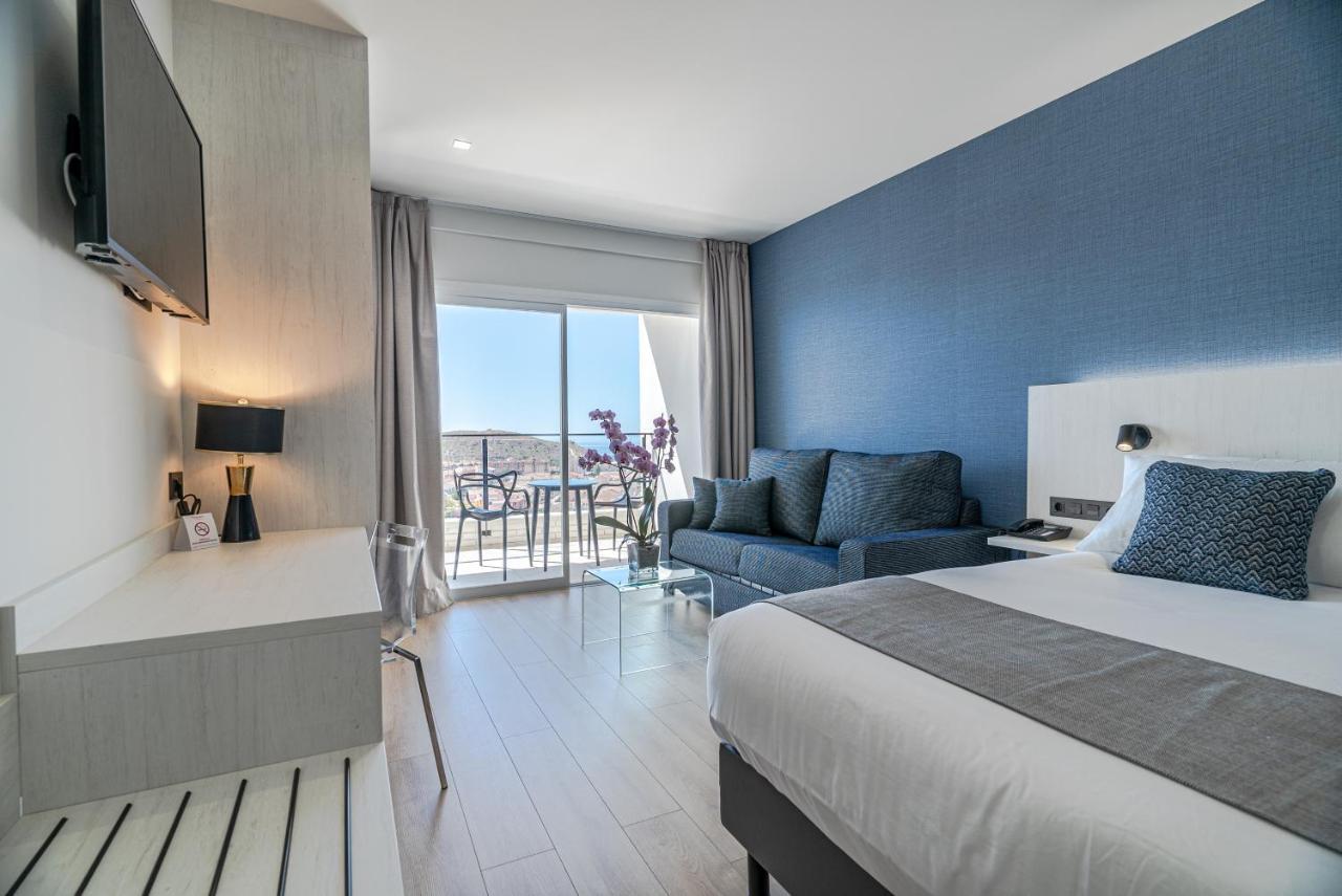 Ramada Resort By Wyndham Puerto De Mazarron Exterior photo