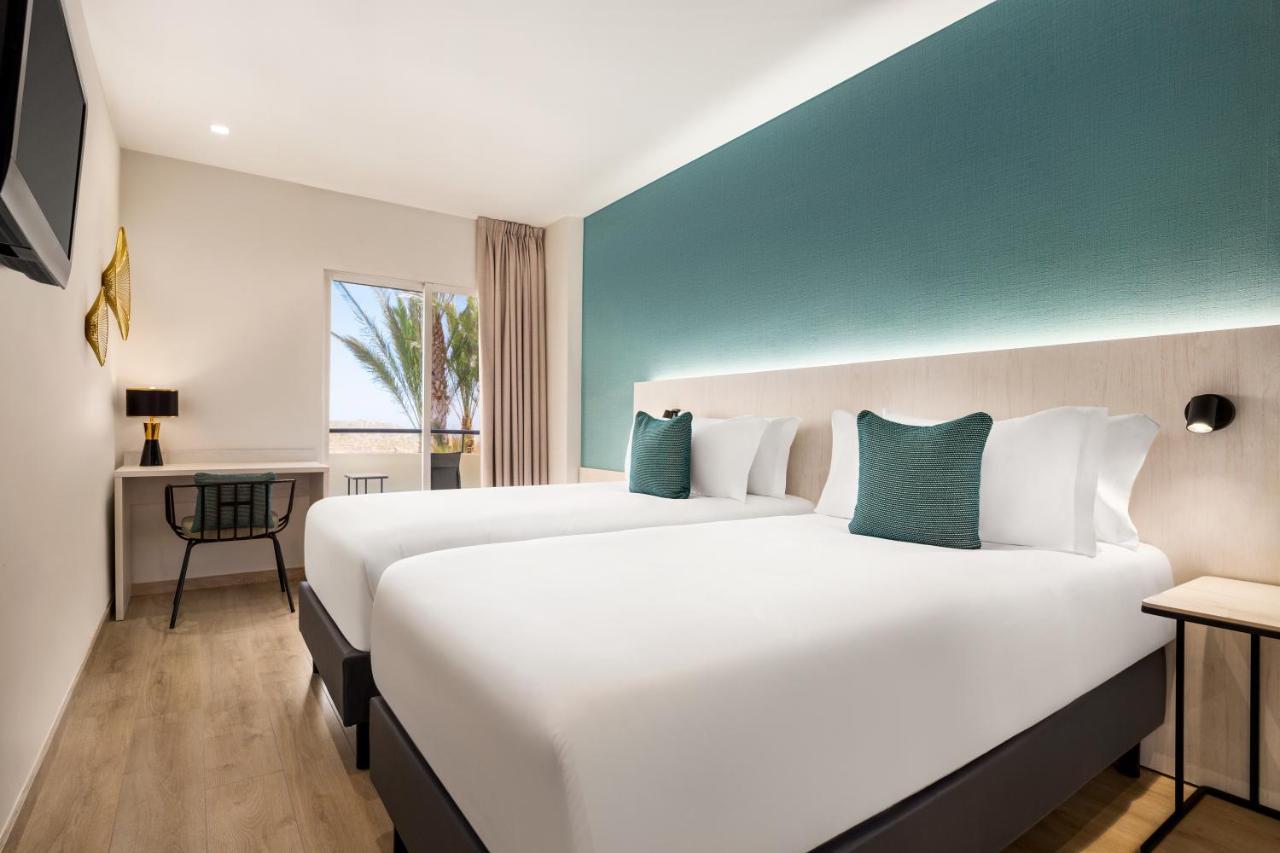 Ramada Resort By Wyndham Puerto De Mazarron Exterior photo