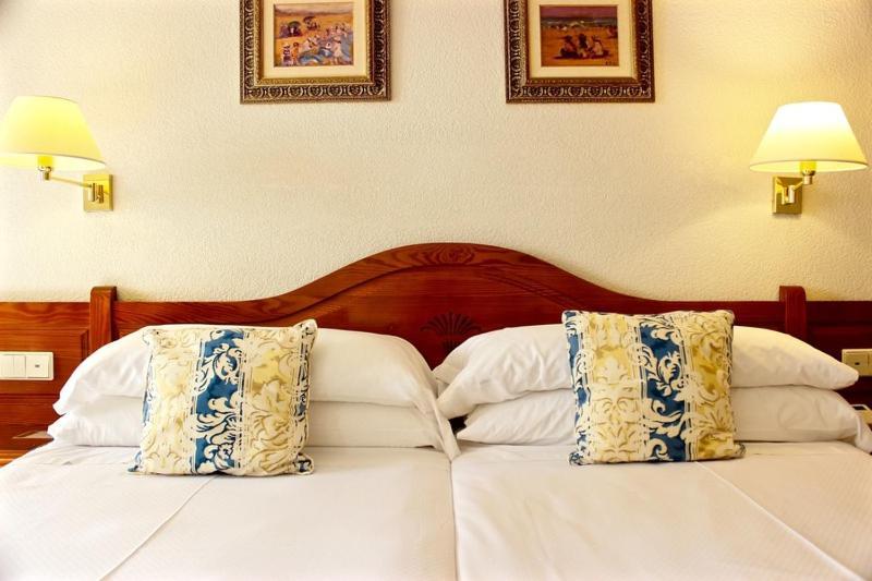 Ramada Resort By Wyndham Puerto De Mazarron Room photo