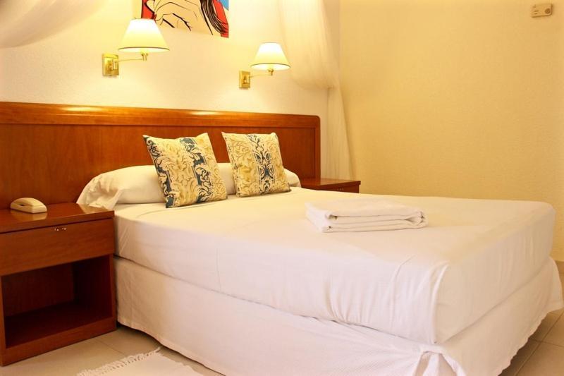 Ramada Resort By Wyndham Puerto De Mazarron Room photo